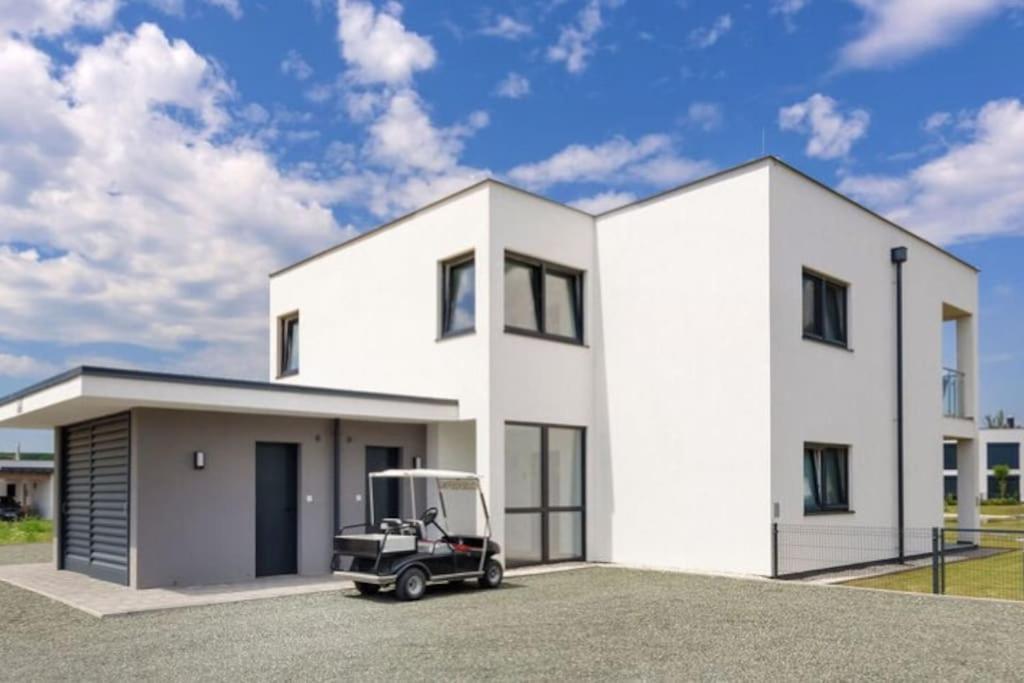 Luxus Appartement Am Golfplatz Und Therme Lutzmannsburg Zsira Luaran gambar